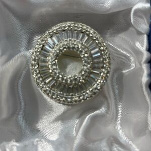 1930s Art Deco brooch old money